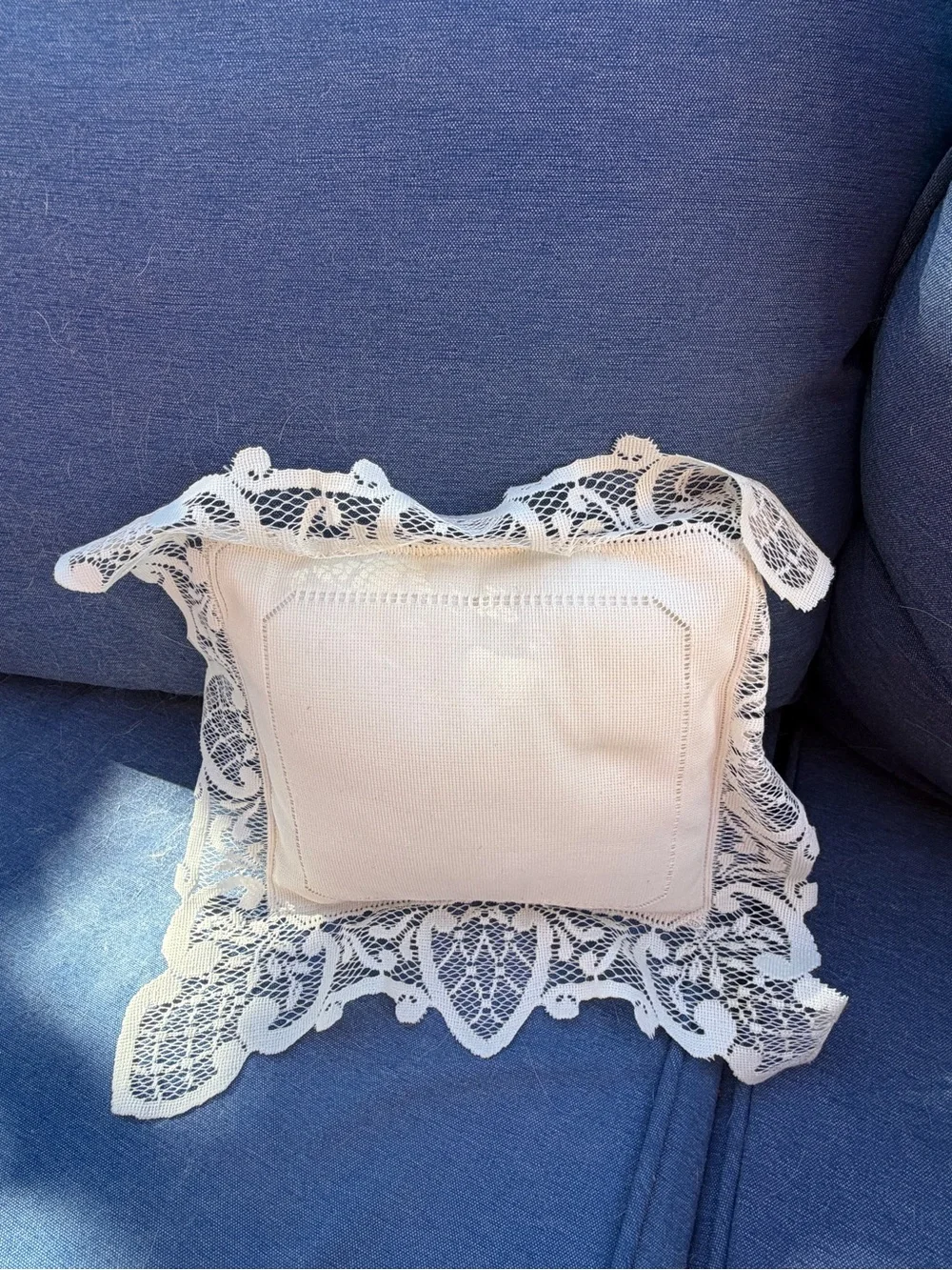 Hanes Neutral Decorative Pillow Set in Cream and White